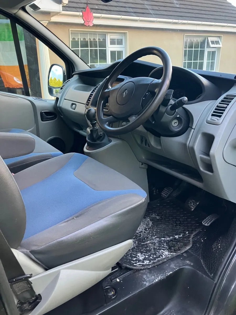 Renault Trafic 2013 - Image 2