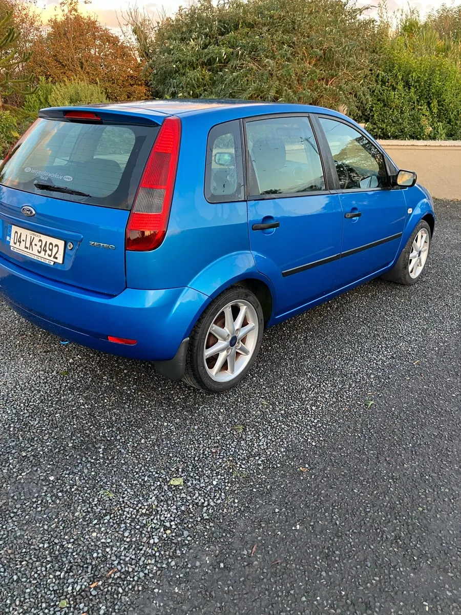 Car - Image 1