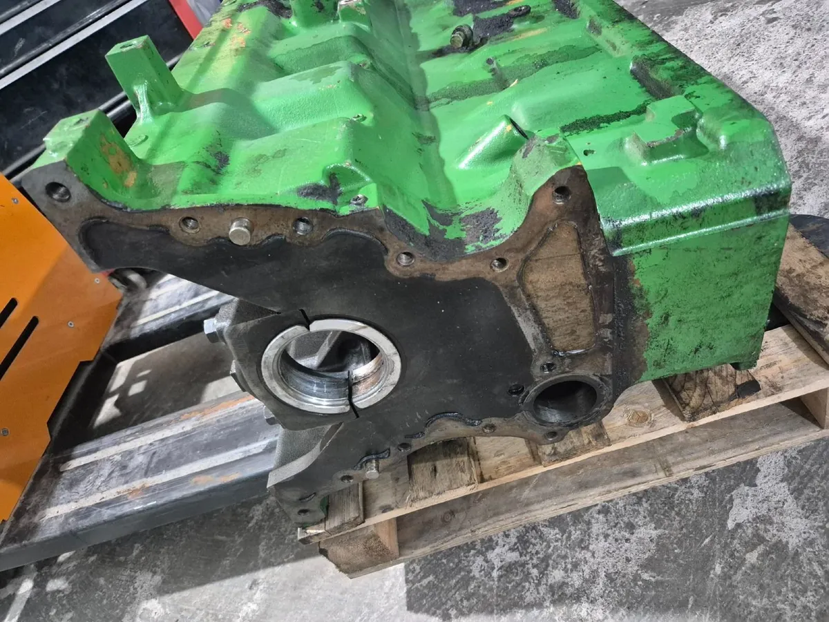 John Deere engine block - Image 4