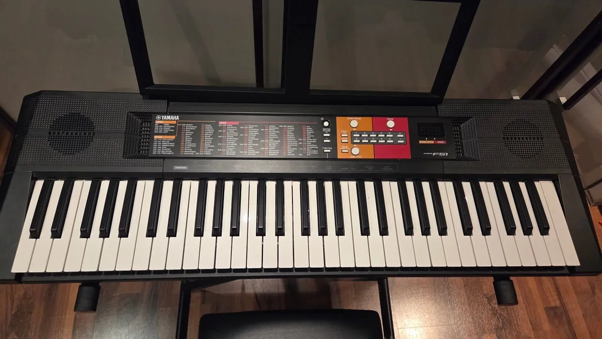 Yamaha PSR-F51 Keyboard - Image 2