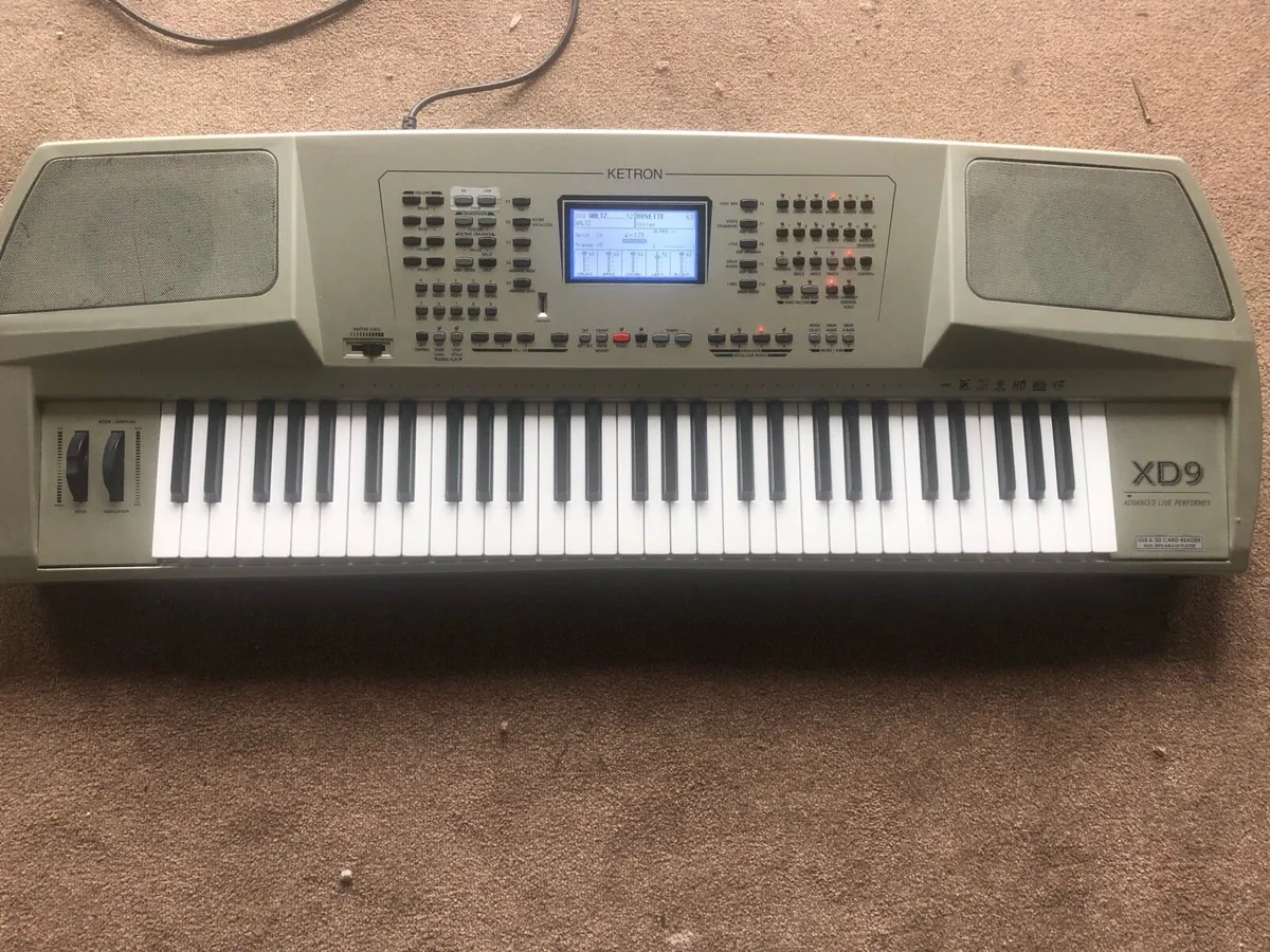Ketron XD9 keyboard - Image 2