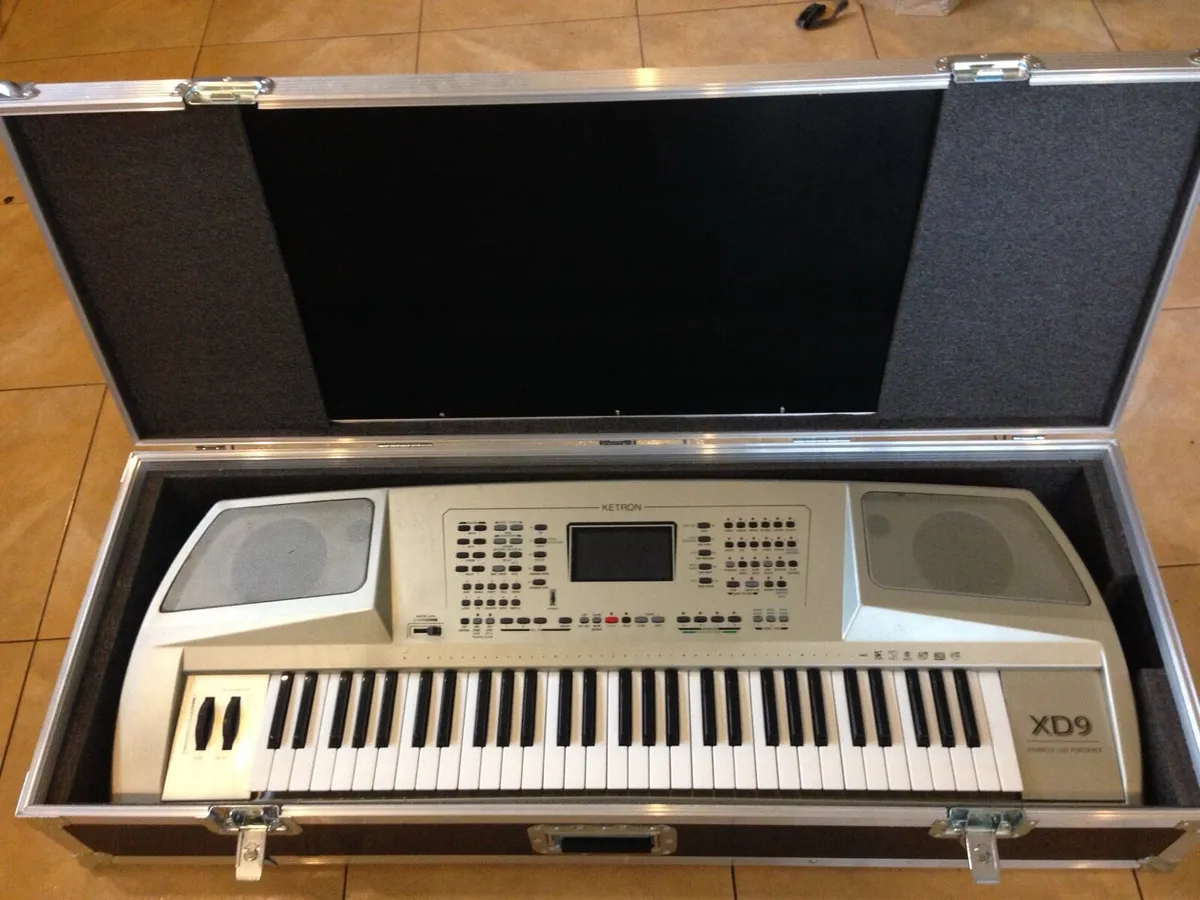 Ketron XD9 keyboard - Image 1