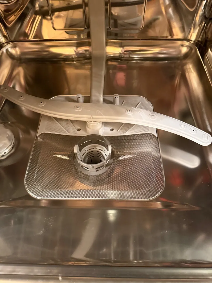 Hotpoint Inverter Dishwasher - Image 3