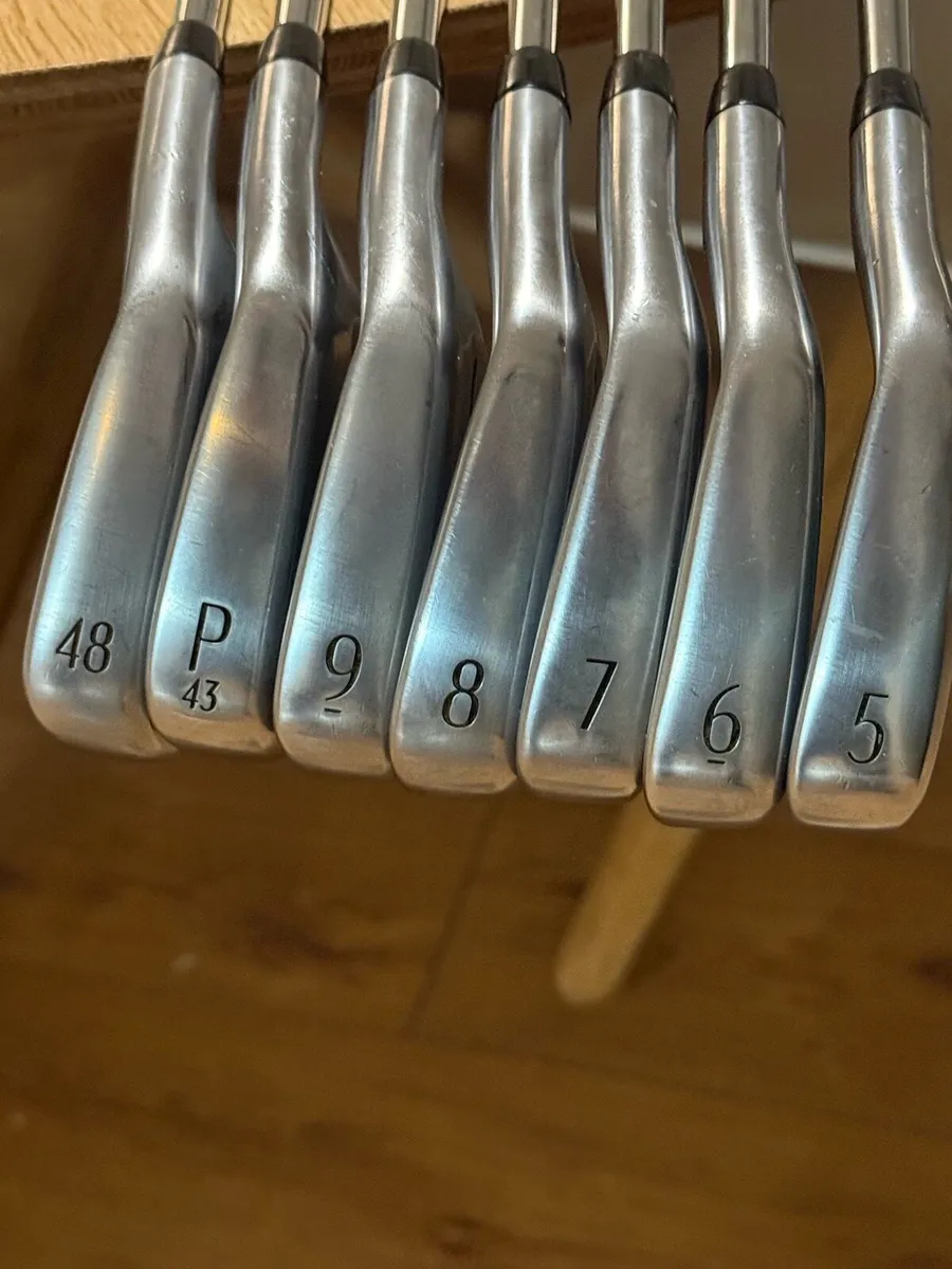 Titleist T250 irons - Image 2