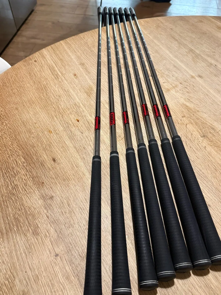 Titleist T250 irons - Image 4