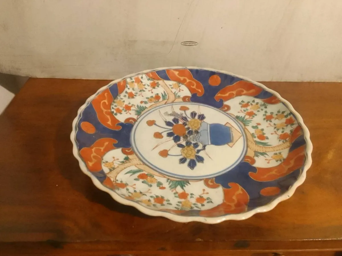 Japanese imari porcelin charger - Image 2