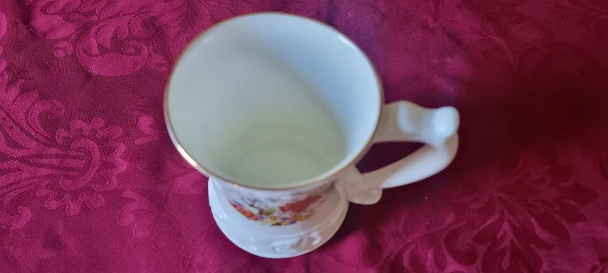 Royal Stuart By Royal Tara Floral Tankard / Vase - Image 3
