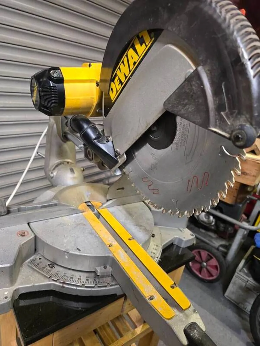 De Walt Saw - Image 2