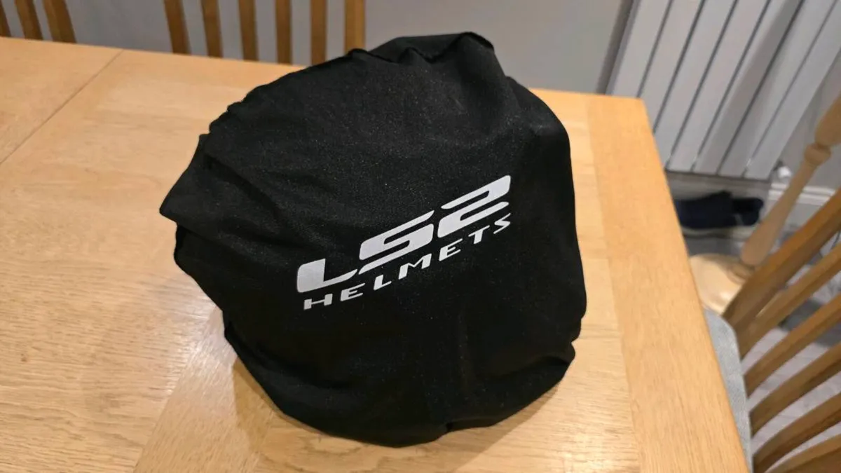 LS2 FF908 Modular Helmet BRAND NEW - Image 2