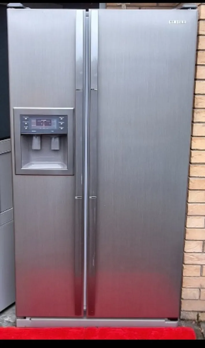 SAMSUNG AMERICAN FRIDGE FREEZER - Image 1