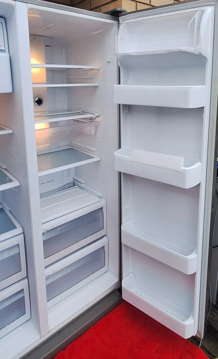 SAMSUNG AMERICAN FRIDGE FREEZER - Image 2