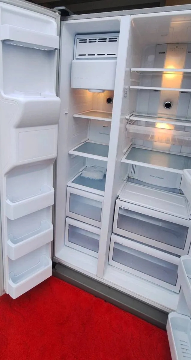 SAMSUNG AMERICAN FRIDGE FREEZER - Image 3