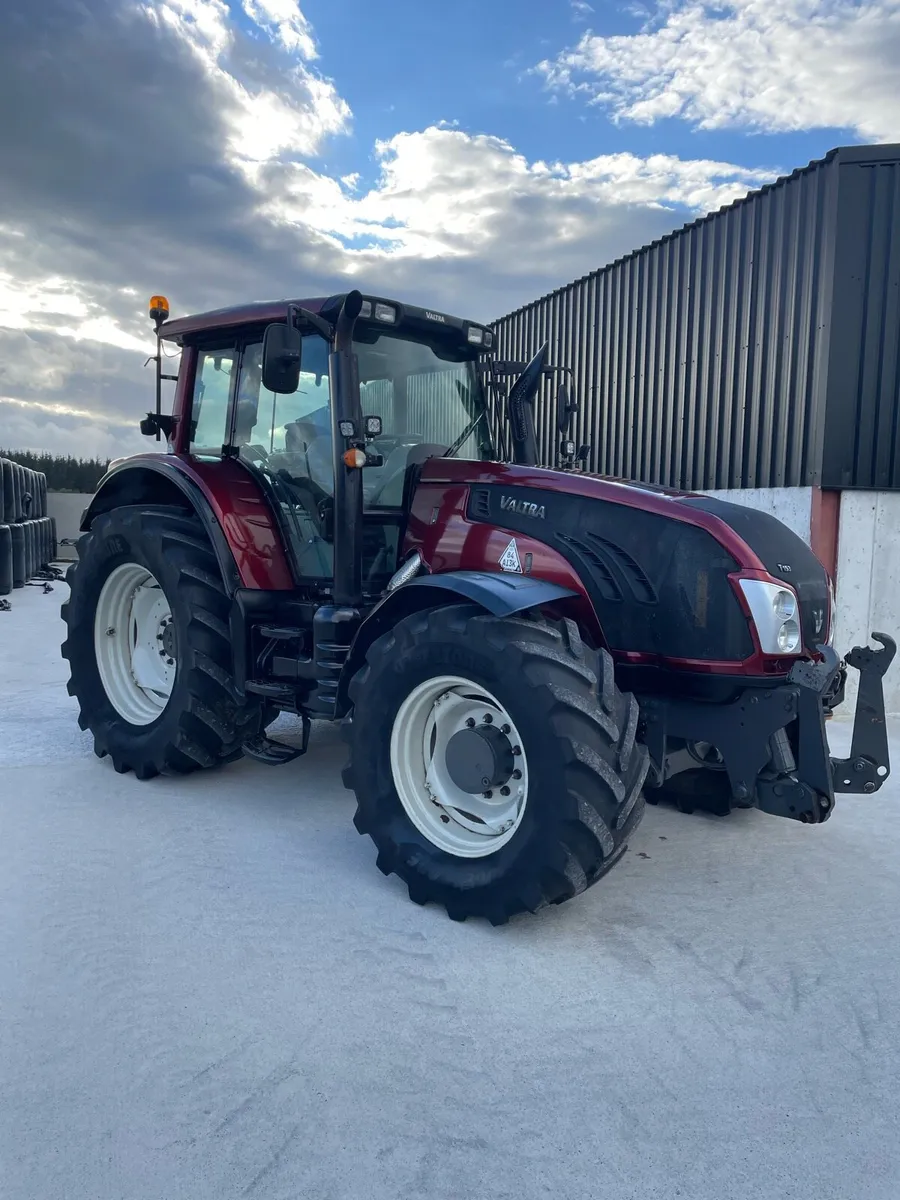 Valtra t153 - Image 1