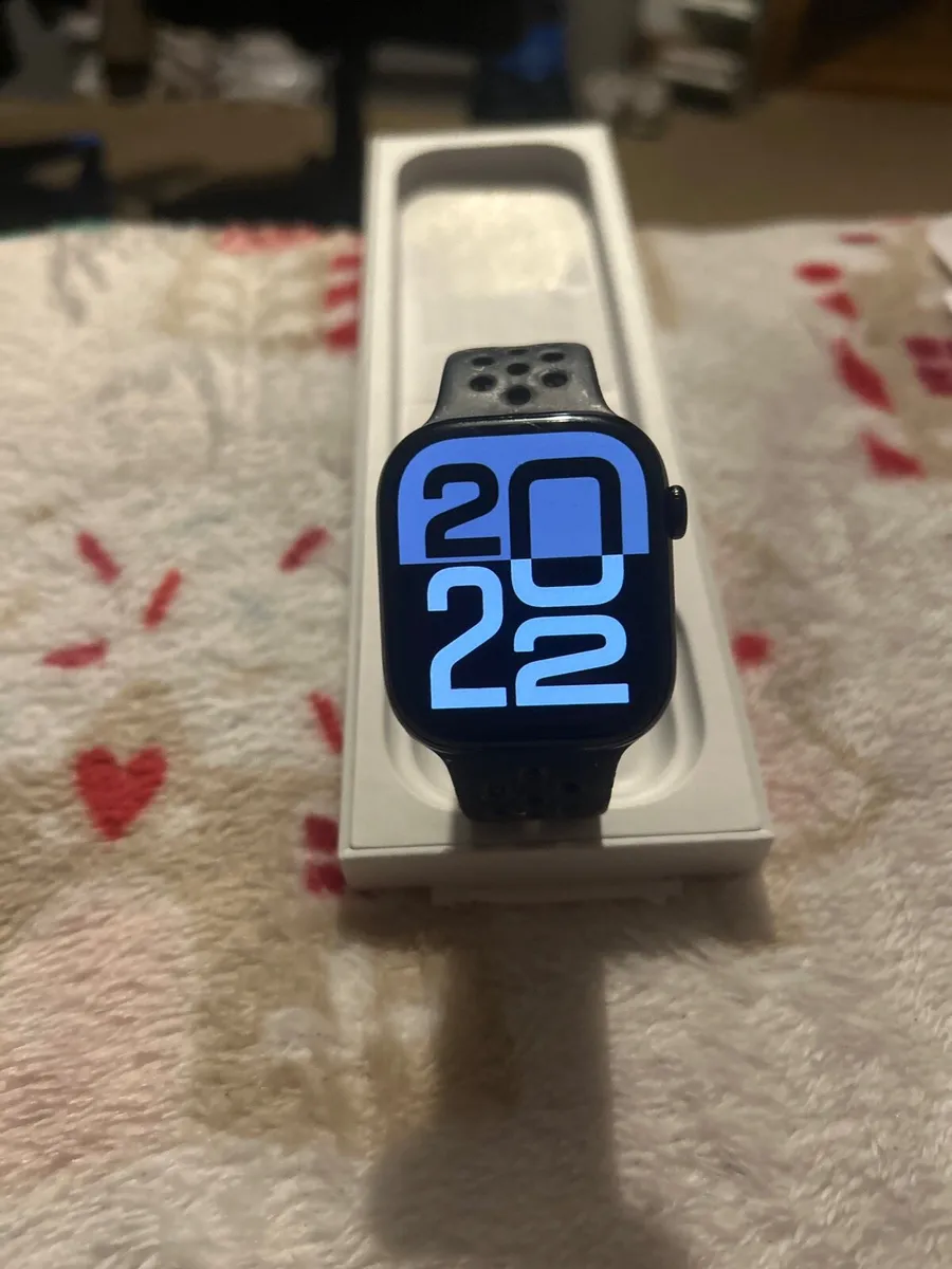 Apple Watch series 10 - Image 1