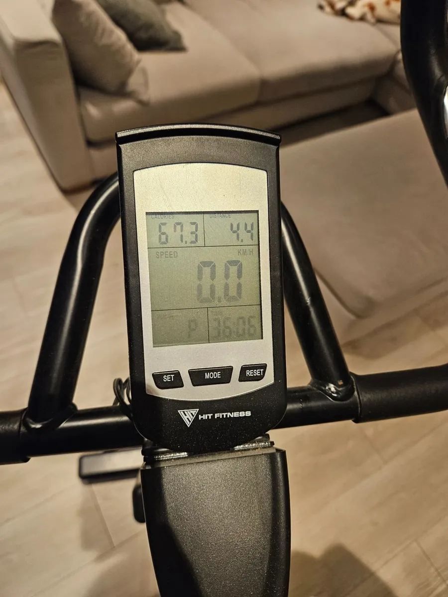 Hit Fitness G6 Indoor Cycling Bike – Perfect Condi - Image 3