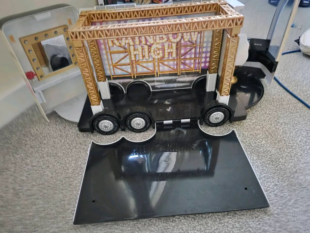 Toys - Image 4