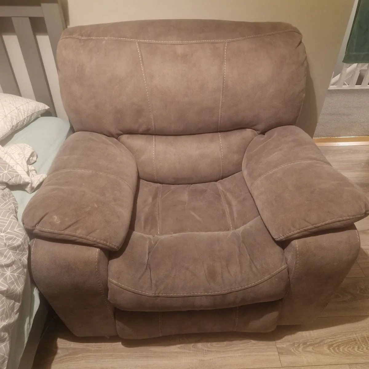 3+1 Seater Recliner Sofa - Image 4