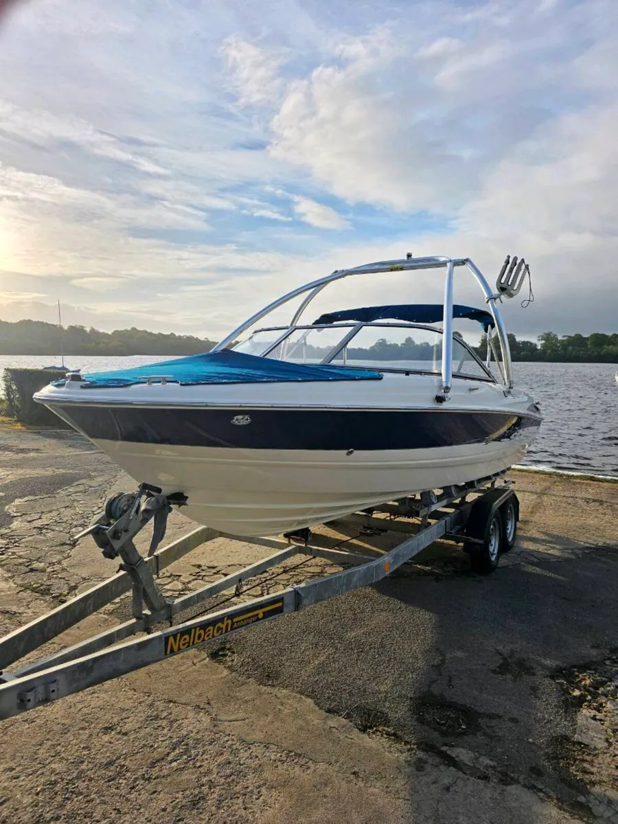 Maxum 1900 sr3 bowrider speedboat - Image 4