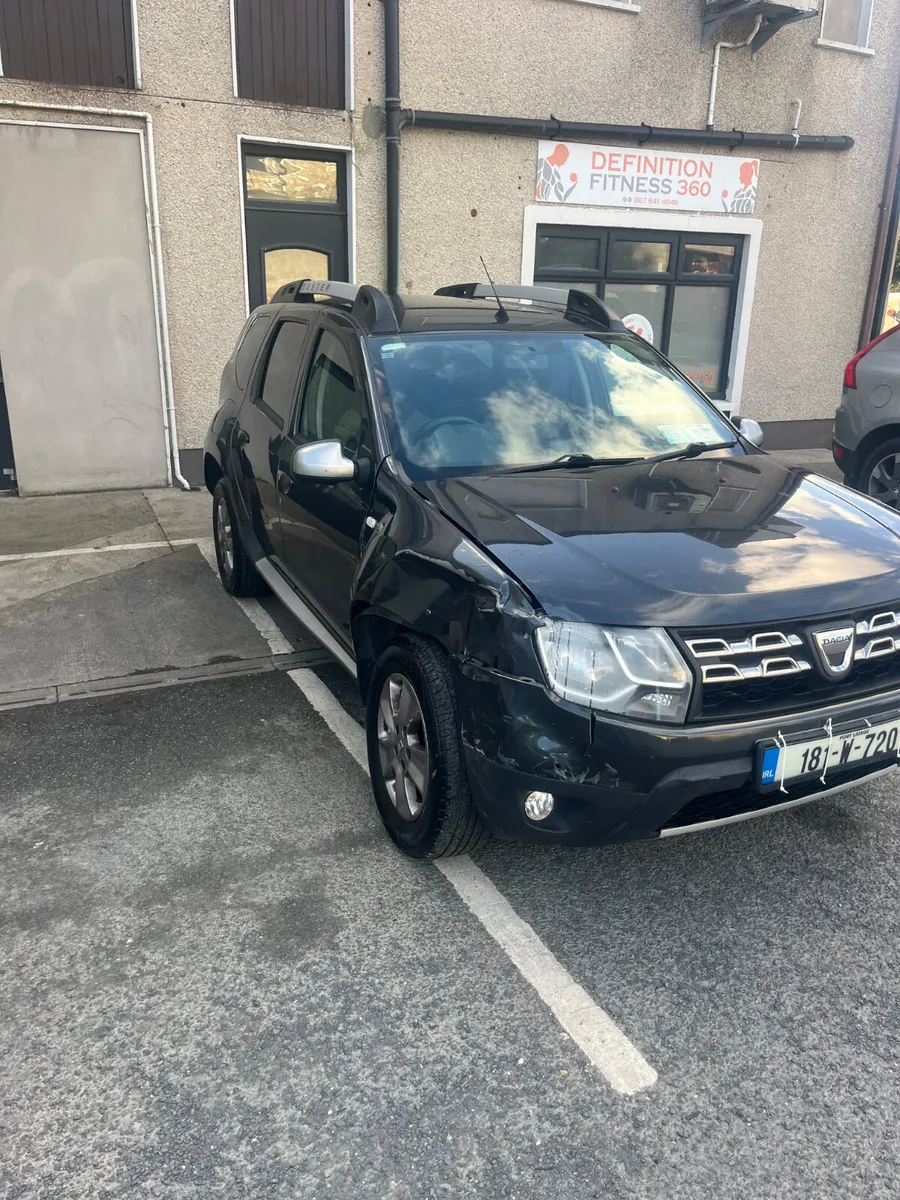 18 dacia duster  diesel - Image 3