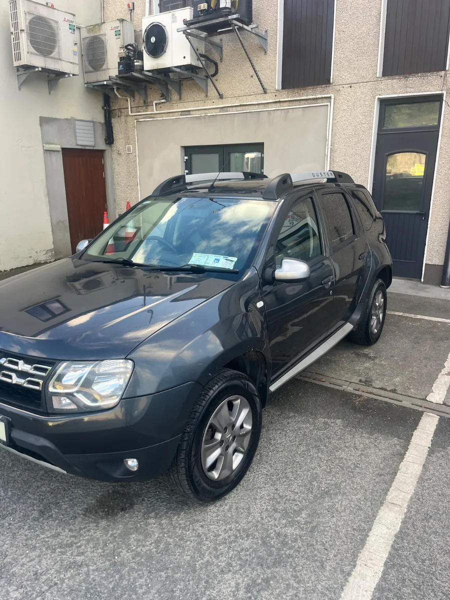 18 dacia duster  diesel - Image 1