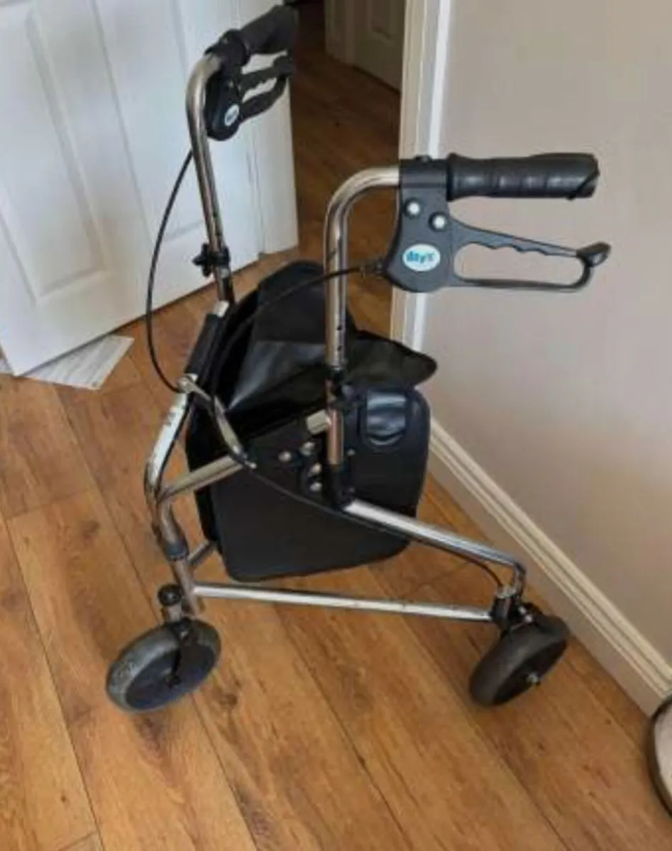 1/2 Price walker rollator Ballincollig Blackpool - Image 3