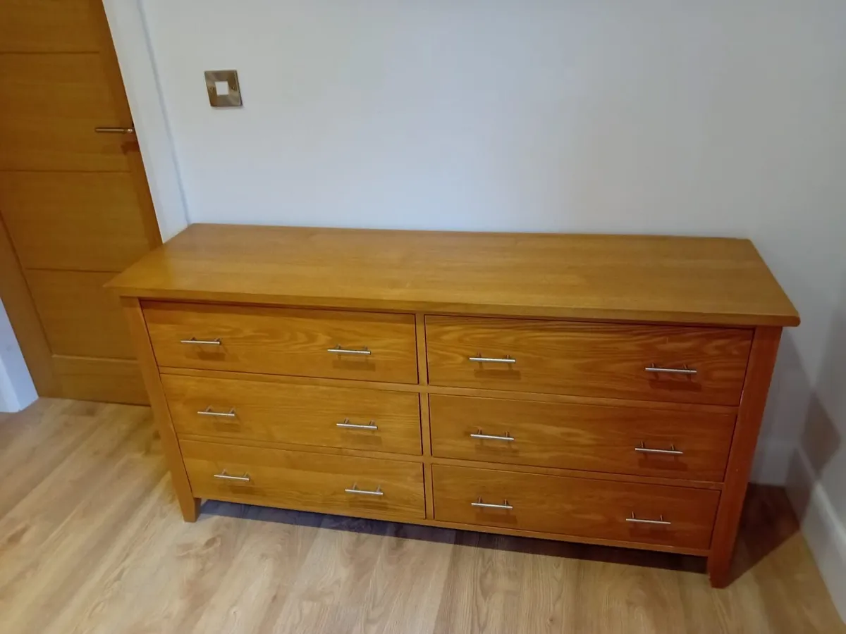 Bedroom furniture - Image 1