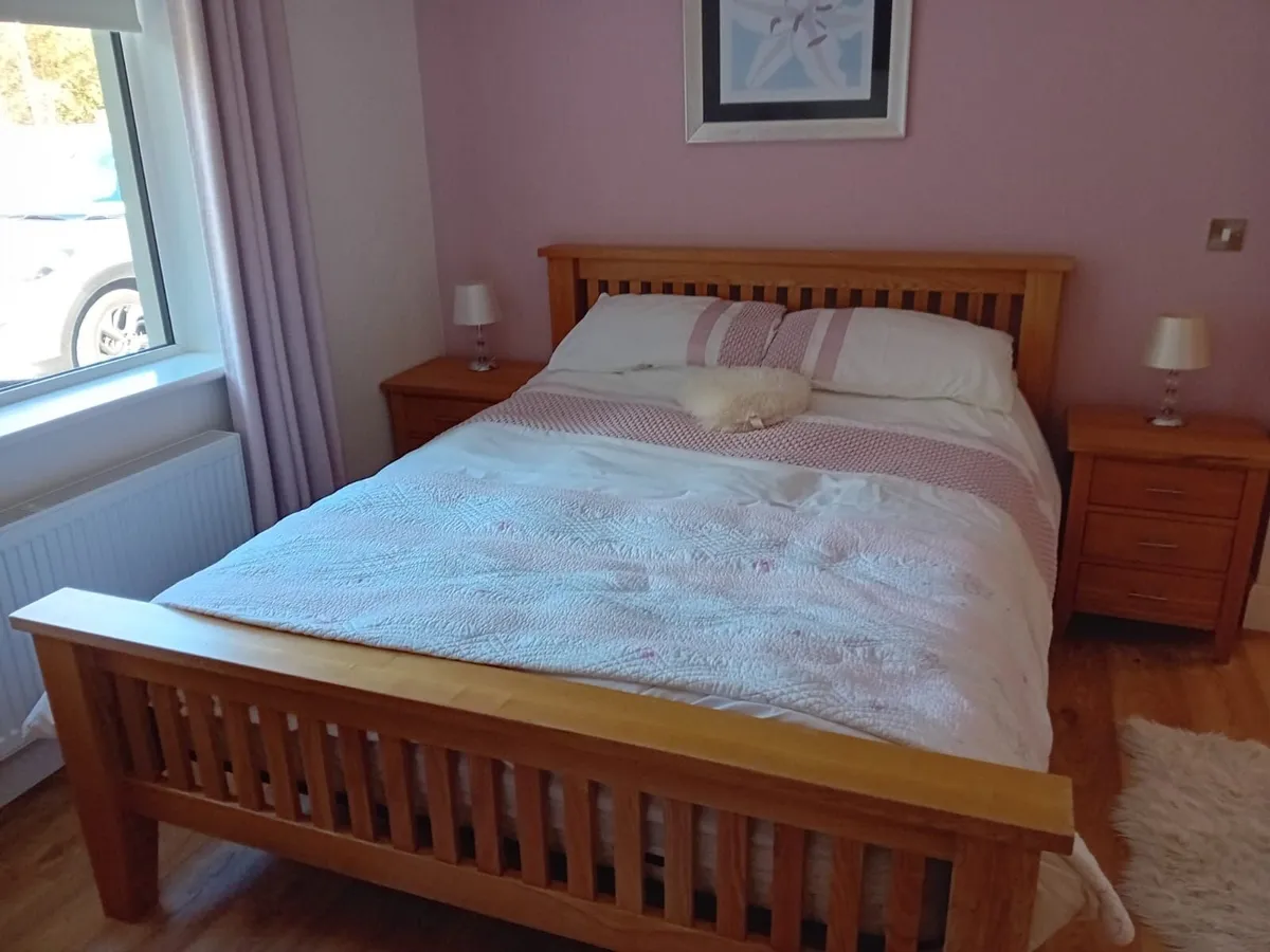 Bedroom furniture - Image 2