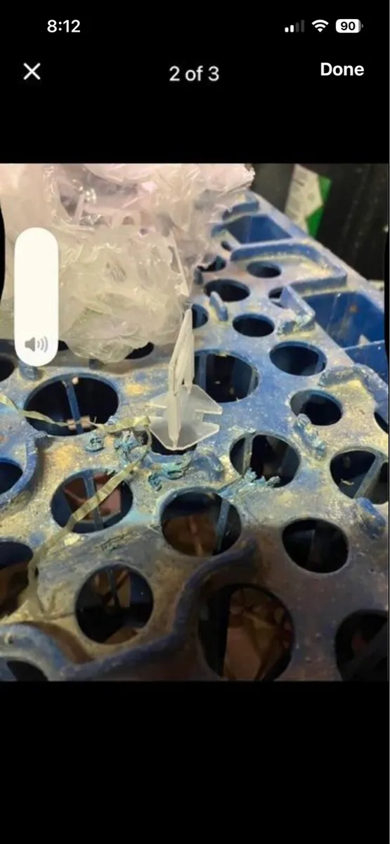 3 mm tile spacers.   1800 of them. - Image 2