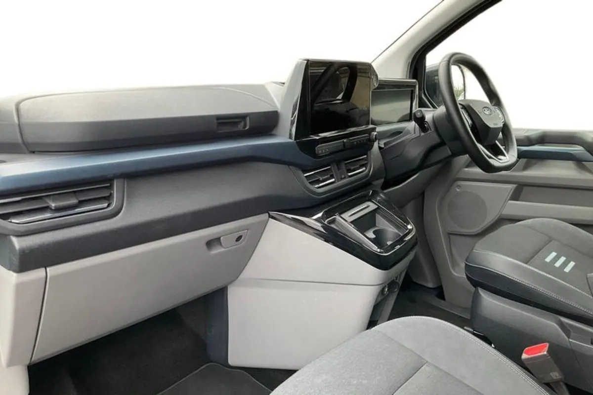 Ford Tourneo Custom 320 L2  FWD 2.0 EcoBlue 170ps - Image 3