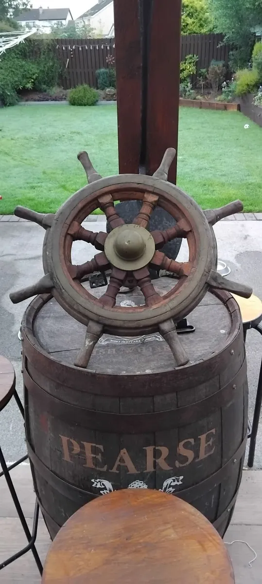 Vintage wooden ship's wheel with a brass center - Image 2