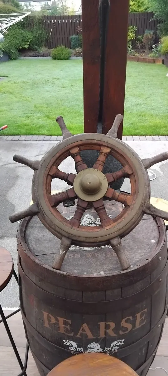 Vintage wooden ship's wheel with a brass center - Image 3