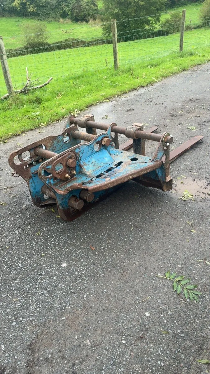 Conquip digger pallet toes - Image 4