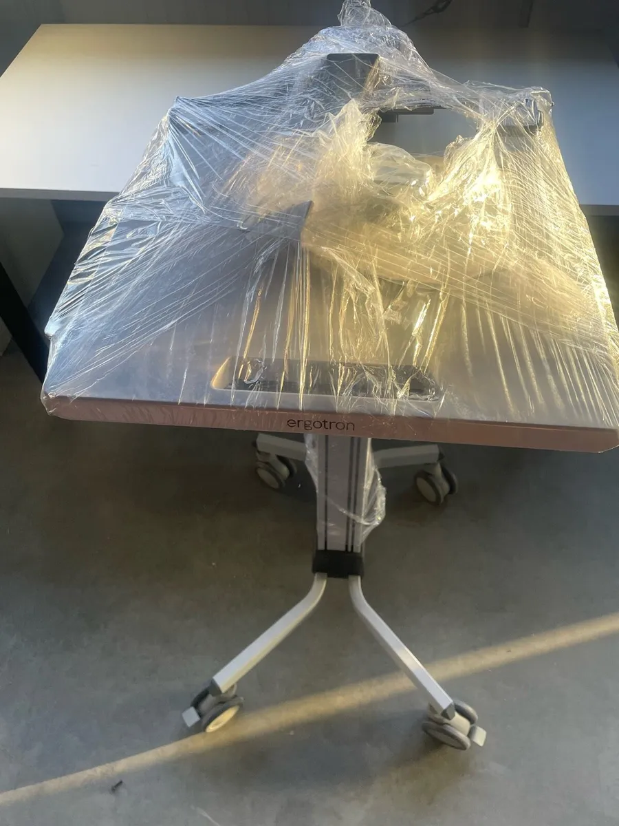 Laptop trolley - Image 2