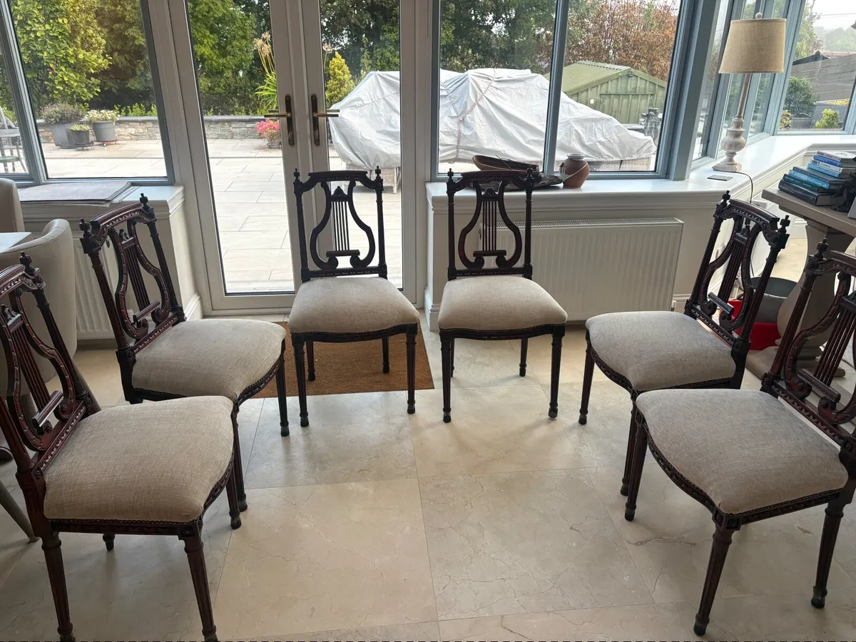 Set of six vintage carved harp back dining chairs - Image 1