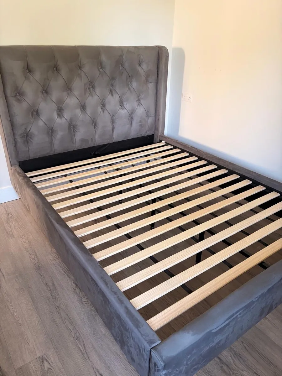 Harrison king bed - Image 1