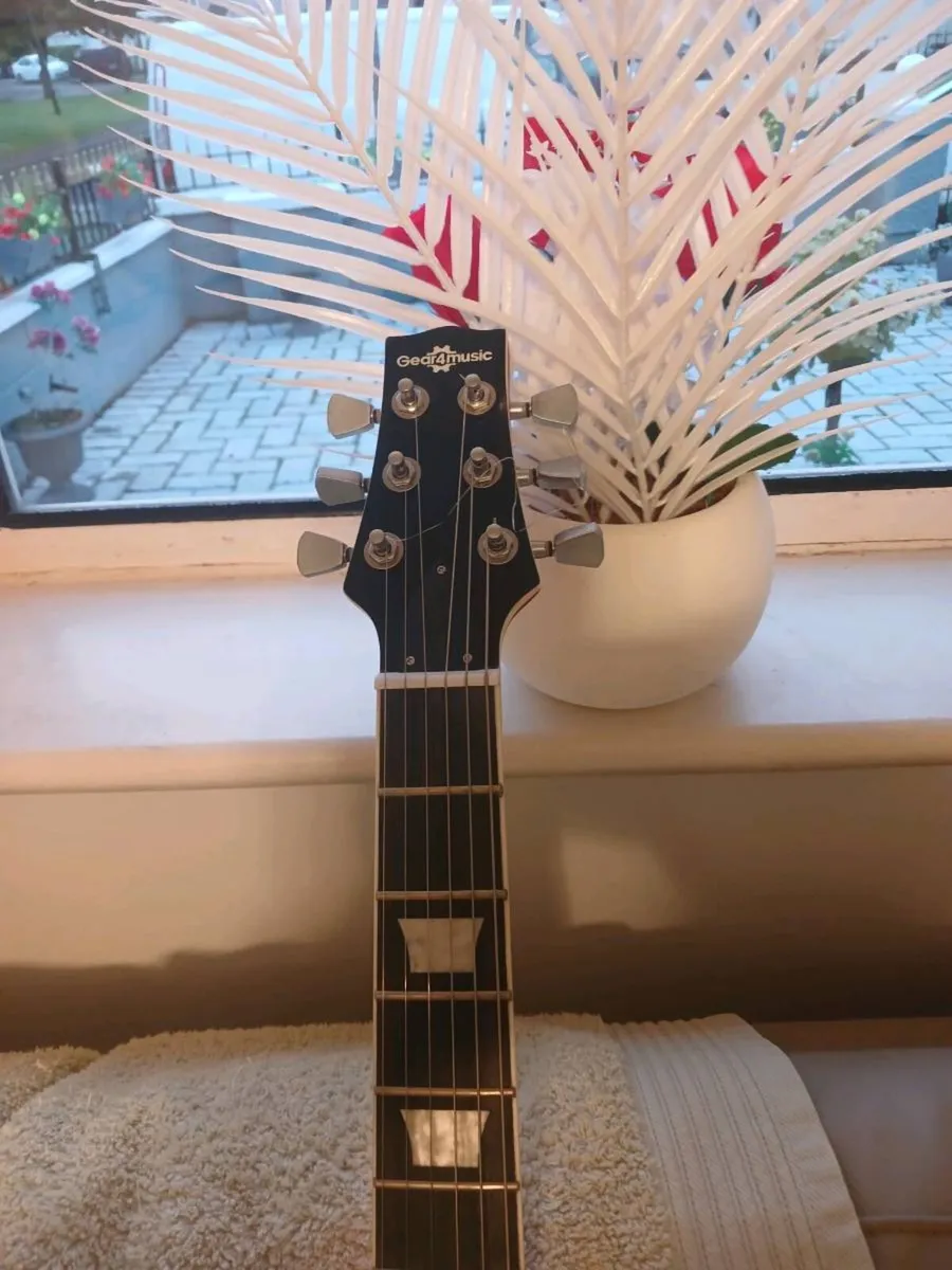 Electric guitar 🎸 - Image 2