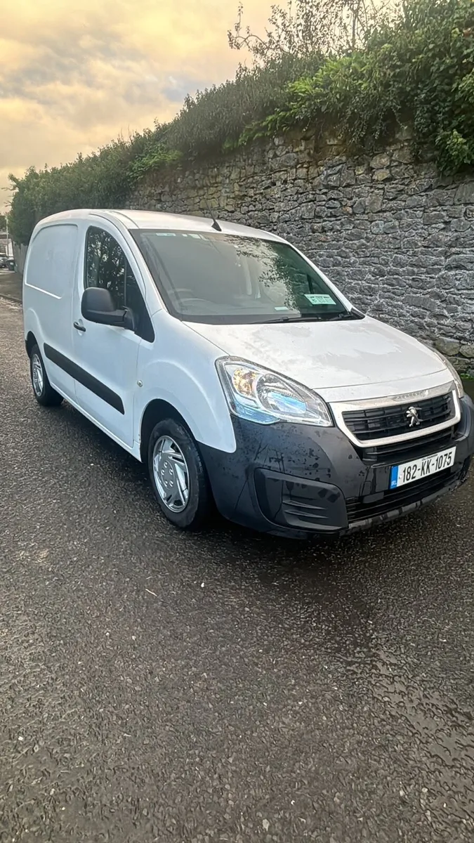 2018 Peugeot partner doe and tax - Image 1