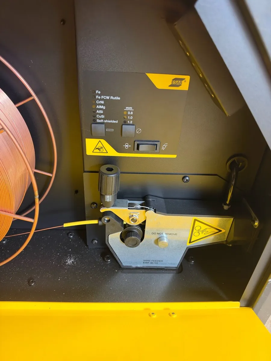 MIG WELDER, ESAB RUSTLER EM 251C - Image 4