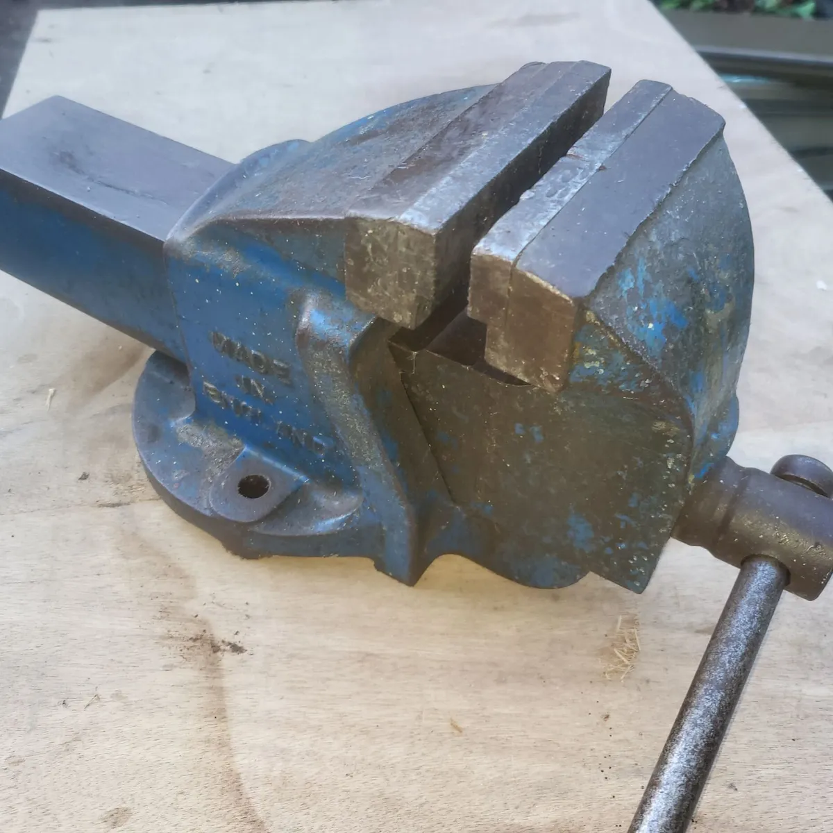 Record No 5 Vise - Image 2