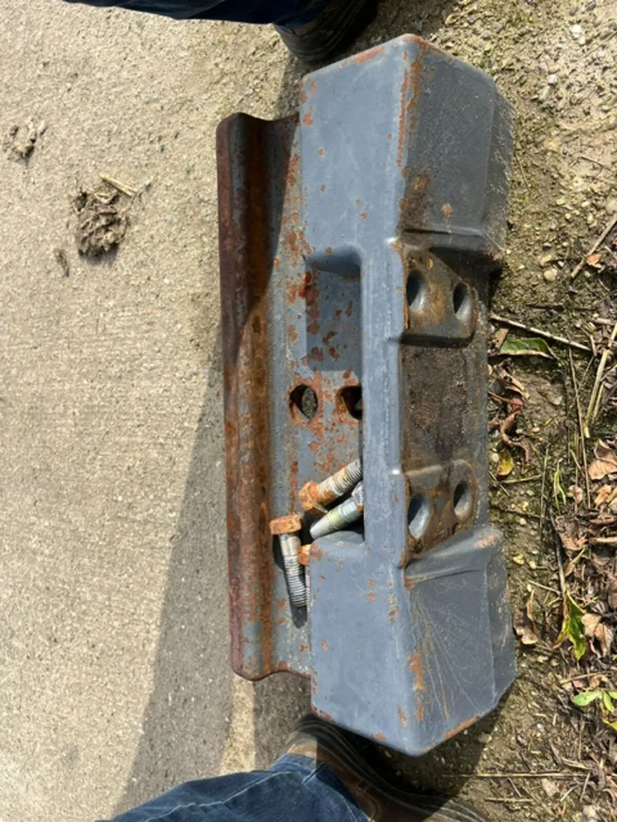 Weight Carrier suit New Holland 6640,7740,7840... - Image 3