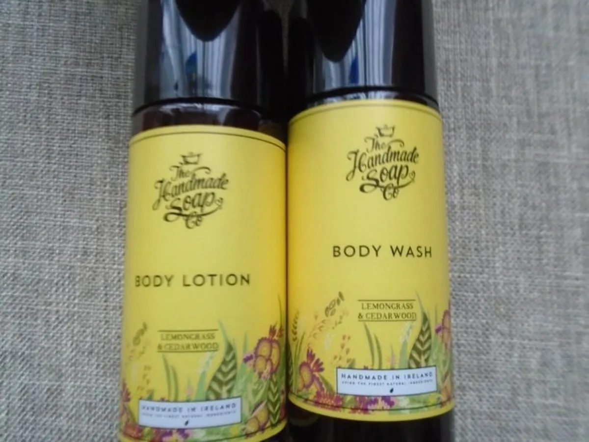 Christmas bauble gift, Shower gel/body lotion, - Image 4