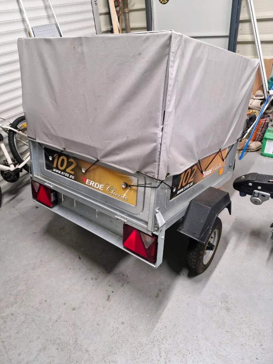 Trailer - Image 1
