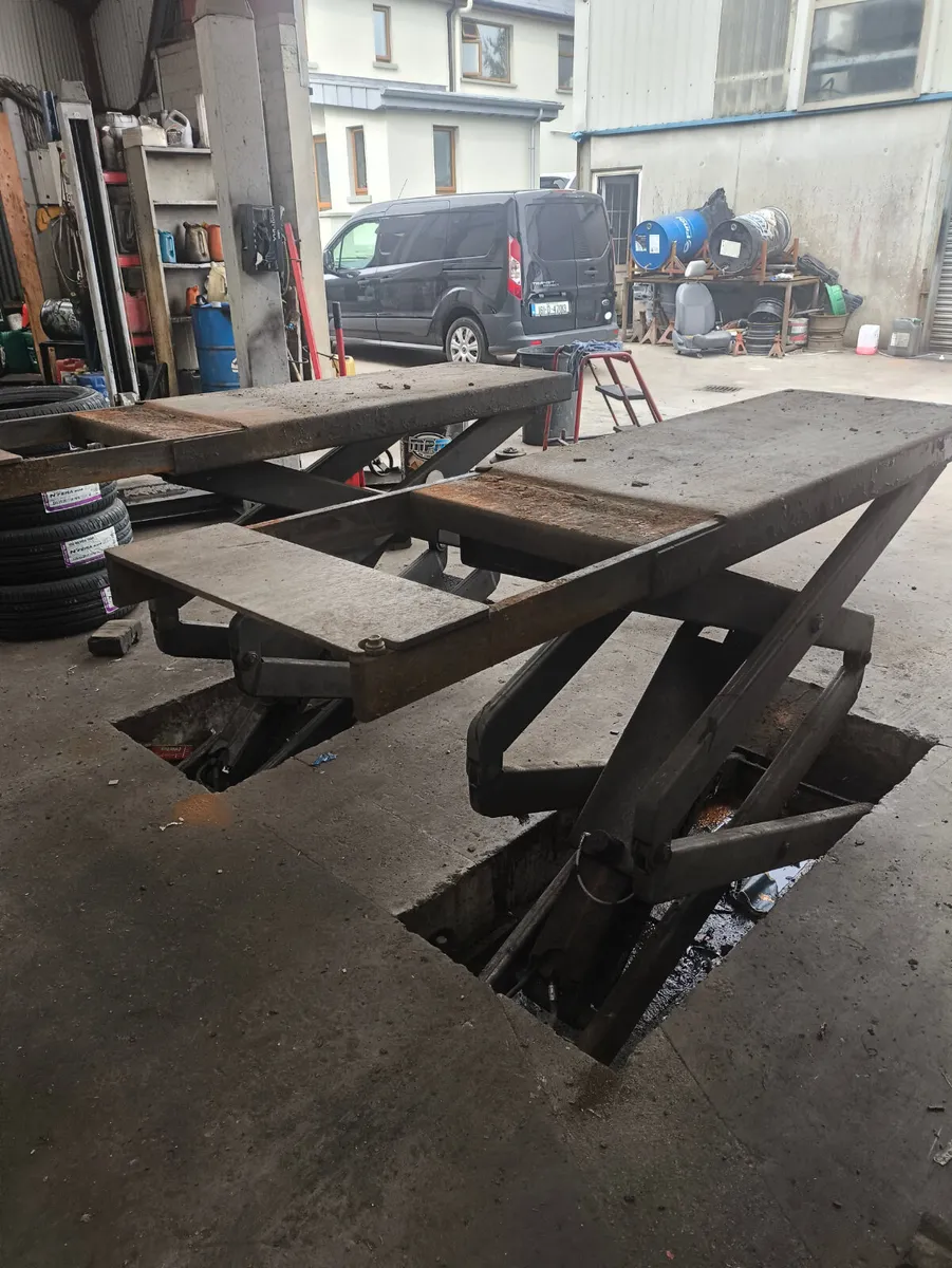 Maha car lift - Image 4