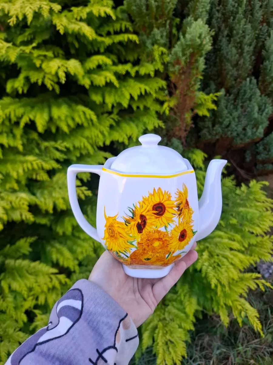 Sunflowers china tea pot postage possible