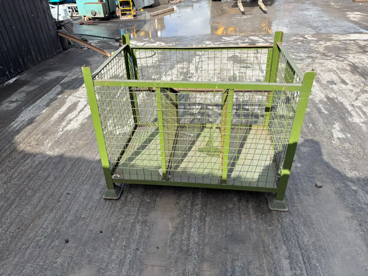 Heavy-duty steel mesh stillage cage - Image 2