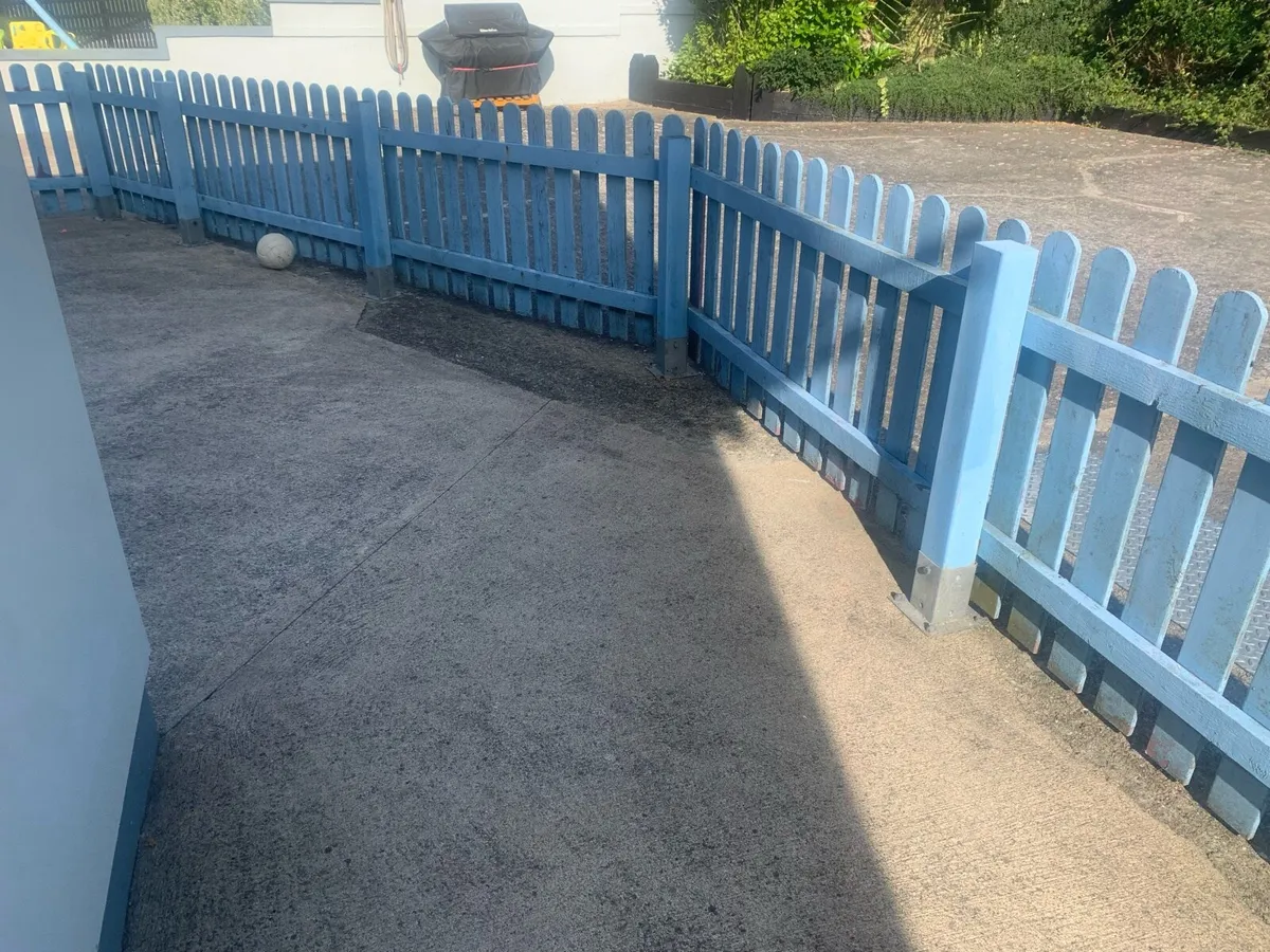 Timber fencing - Image 2