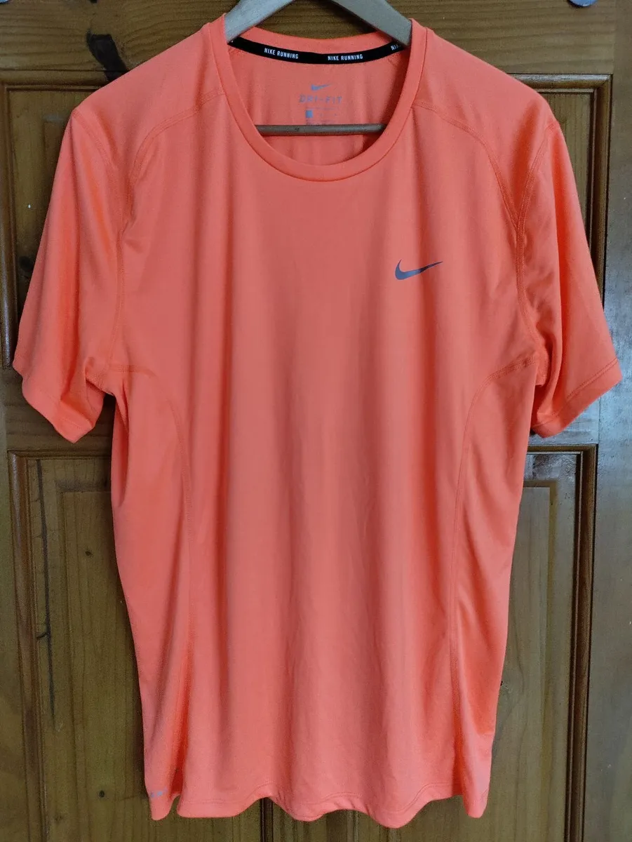 Nike Running T-shirt L New - Image 1