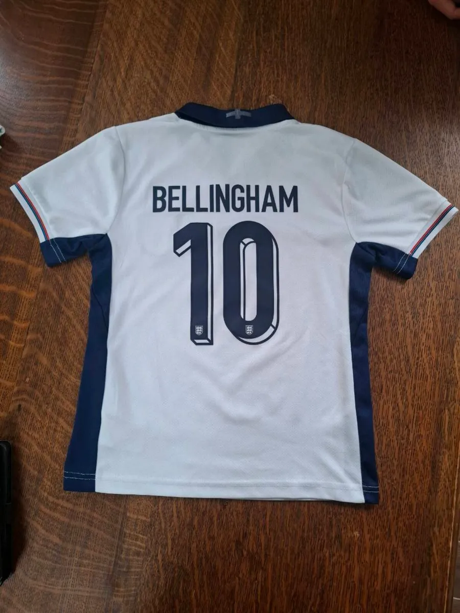 English football t-shirt (kids - Image 1