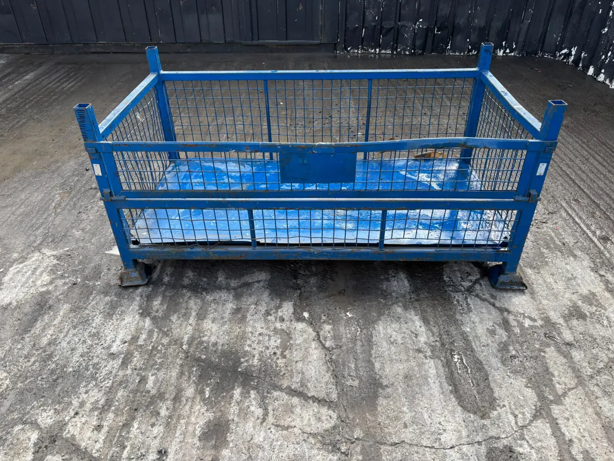 Half-drop gate steel mesh stillage cage - Image 1