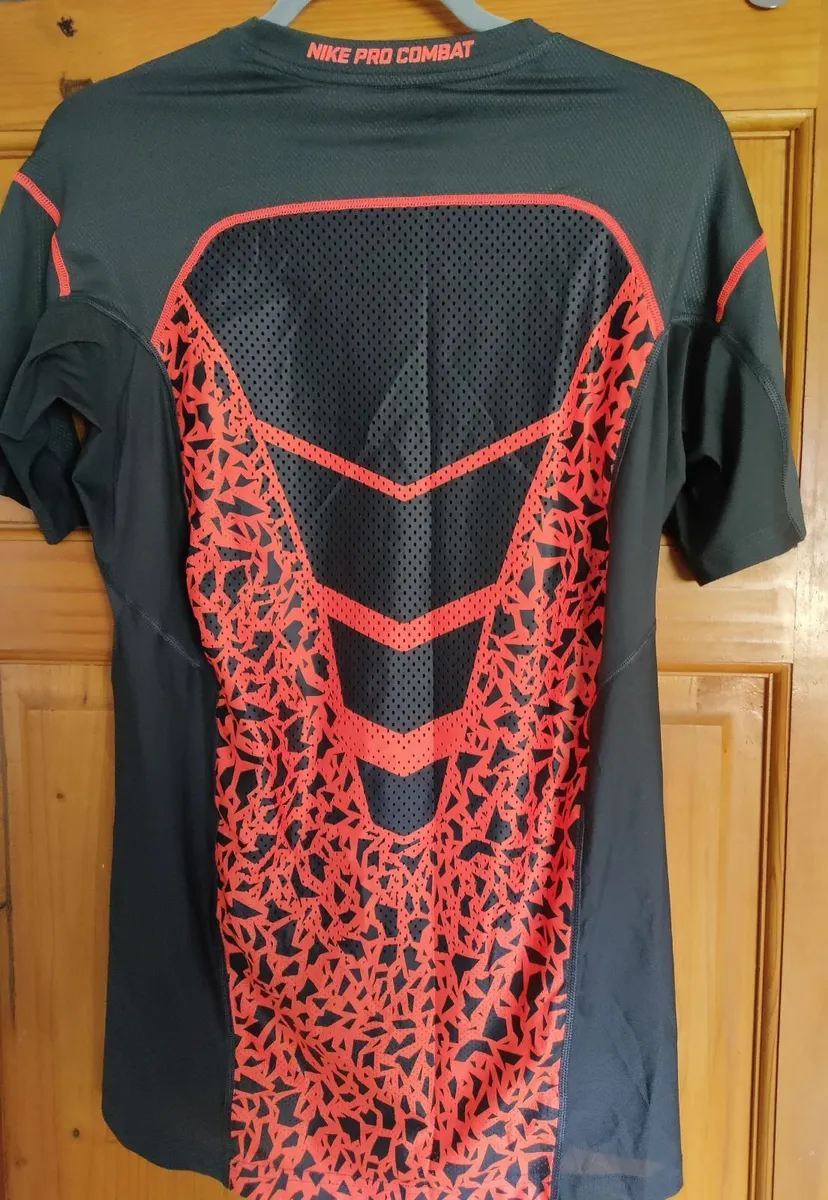 Nike Pro Combat Hypercool XL - Image 1